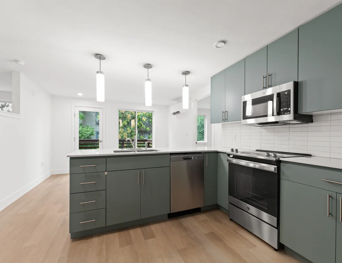 Upgraded Fixtures, Lighting and Appliances